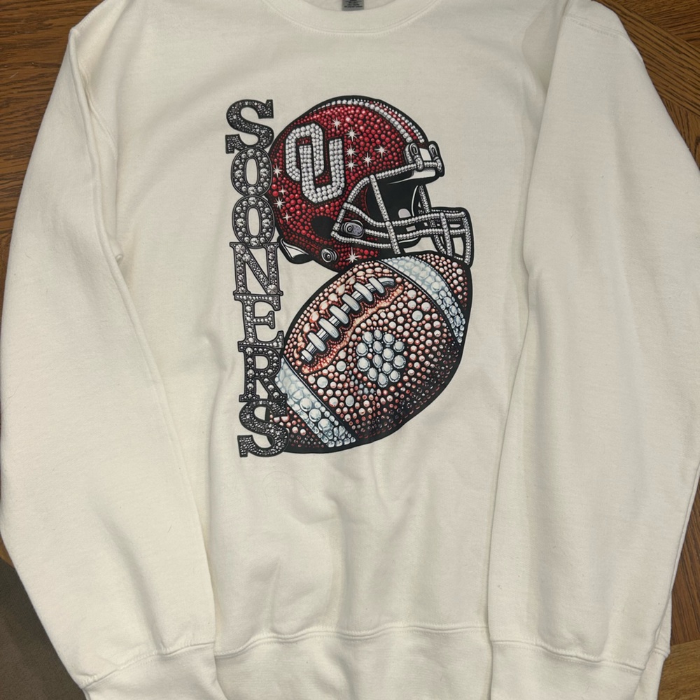 Gildan Heavy Blend White Sweatshirt